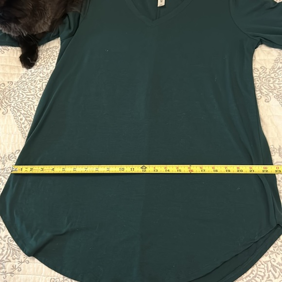 V-neck tunic - Picture 4 of 5